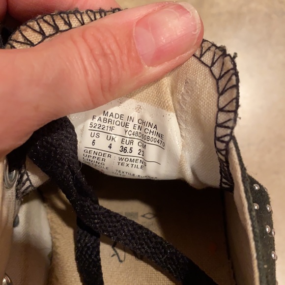 Women’s Converse shoes size 6 - Picture 8 of 10